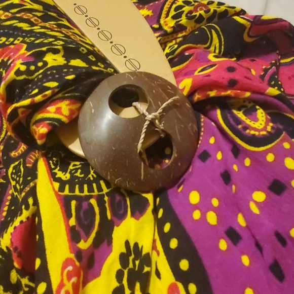 Sarong - Picture 3 of 3